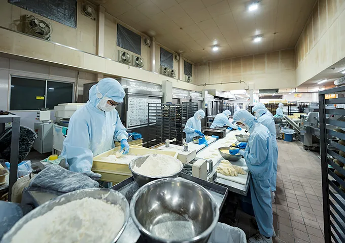 朝礼・作業の様子