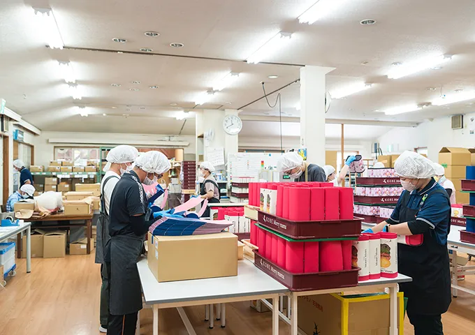 朝礼・作業の様子